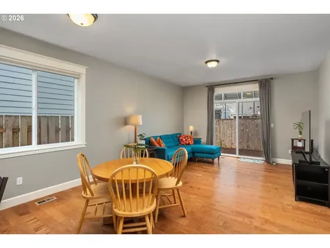 5407 SE Flavel Street Portland OR 97206