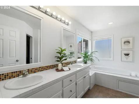 5346 NW Wickiup Way Portland OR 97229