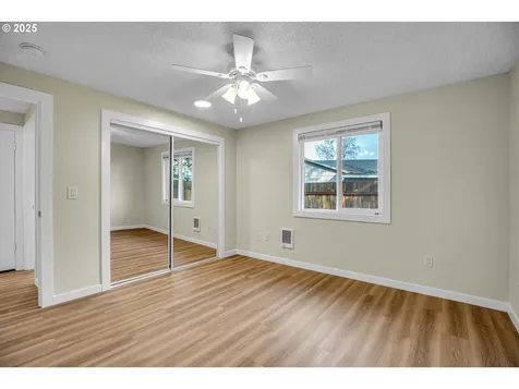 2386 NE Thomas Street Hillsboro OR 97124