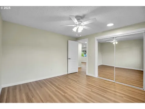2386 NE Thomas Street Hillsboro OR 97124