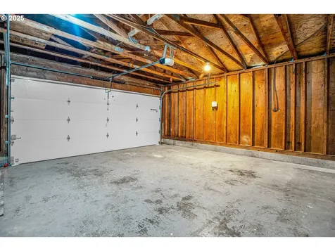 2386 NE Thomas Street Hillsboro OR 97124