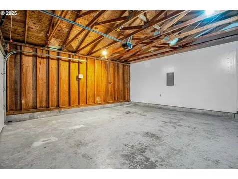 2386 NE Thomas Street Hillsboro OR 97124
