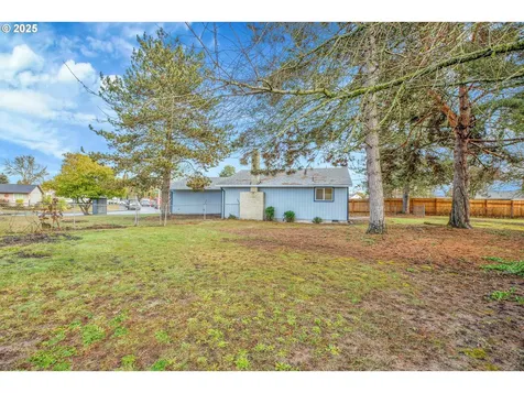 2386 NE Thomas Street Hillsboro OR 97124