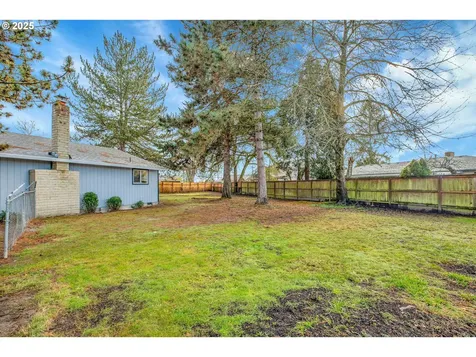2386 NE Thomas Street Hillsboro OR 97124
