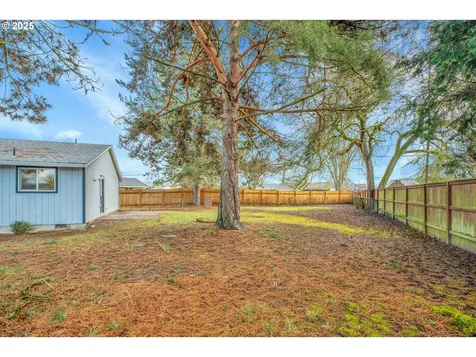 2386 NE Thomas Street Hillsboro OR 97124