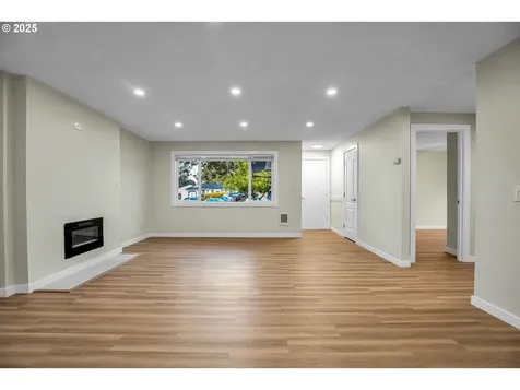 2386 NE Thomas Street Hillsboro OR 97124