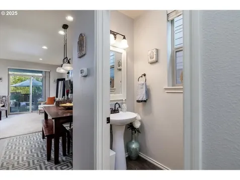 15109 SW Canyon Wren Way Beaverton OR 97007