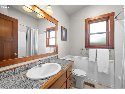 16516 SW Jesse Court Beaverton OR 97007