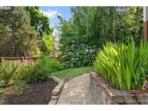 16516 SW Jesse Court Beaverton OR 97007