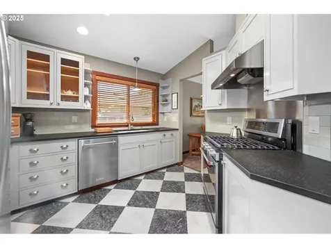 16516 SW Jesse Court Beaverton OR 97007