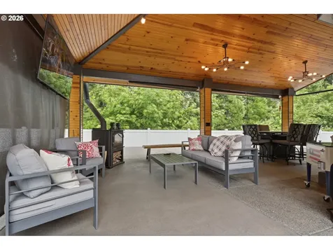 1090 N 26th Terrace Cornelius OR 97113