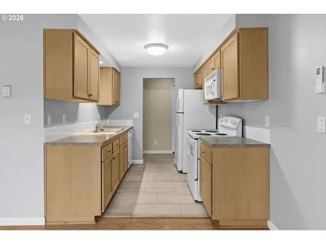4671 Royal Avenue Eugene OR 97402