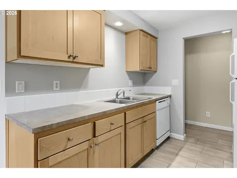 4671 Royal Avenue Eugene OR 97402