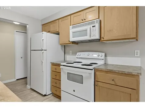 4671 Royal Avenue Eugene OR 97402