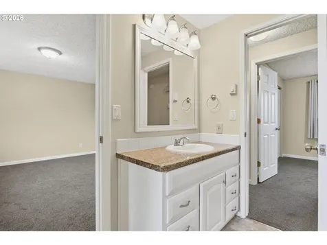 4671 Royal Avenue Eugene OR 97402