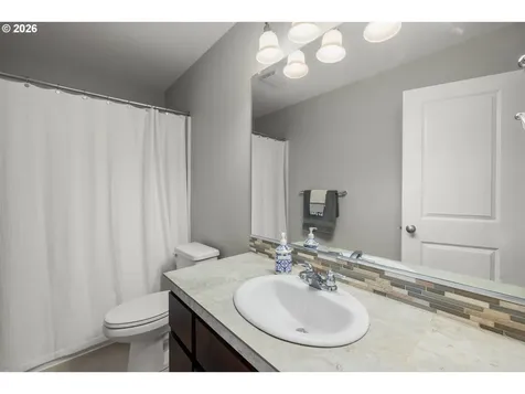 16038 SE Kingbird Drive Clackamas OR 97015