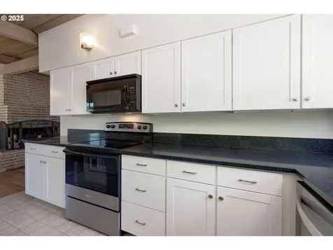 5370 SW Washington Avenue Beaverton OR 97005