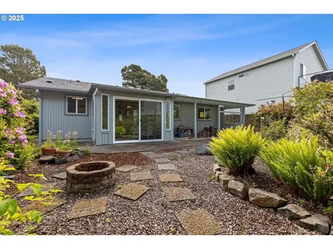2147 NW Keel Avenue Lincoln City OR 97367