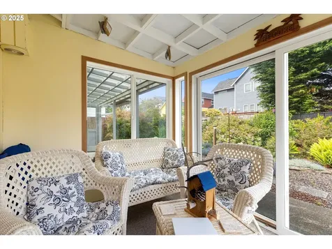 2147 NW Keel Avenue Lincoln City OR 97367