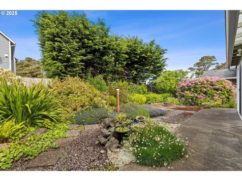 2147 NW Keel Avenue Lincoln City OR 97367