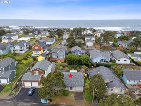 2147 NW Keel Avenue Lincoln City OR 97367