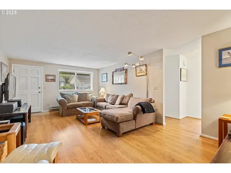 2147 NW Keel Avenue Lincoln City OR 97367