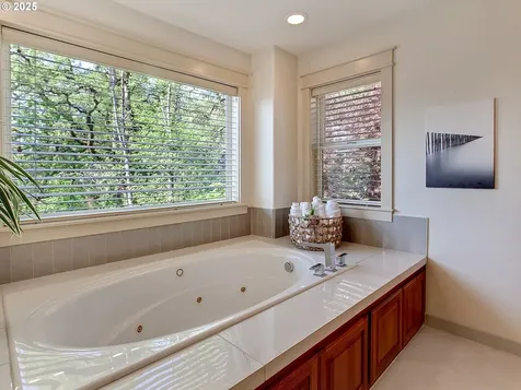 2625 Beacon Hill Drive West Linn OR 97068
