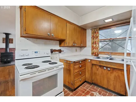 4620 SE 104th Avenue Portland OR 97266