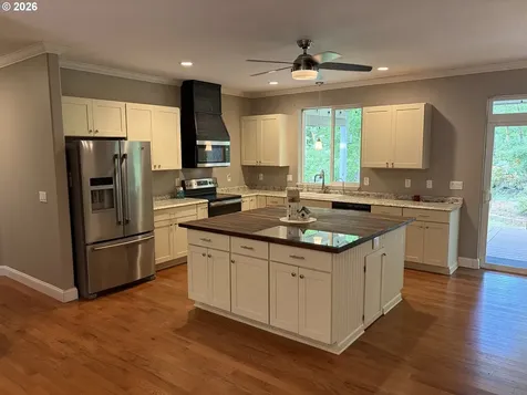 16817 Nonpareil Road Sutherlin OR 97479