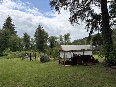 16817 Nonpareil Road Sutherlin OR 97479