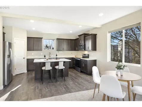 4236 E Willakenzie Street Newberg OR 97132