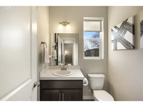 4236 E Willakenzie Street Newberg OR 97132