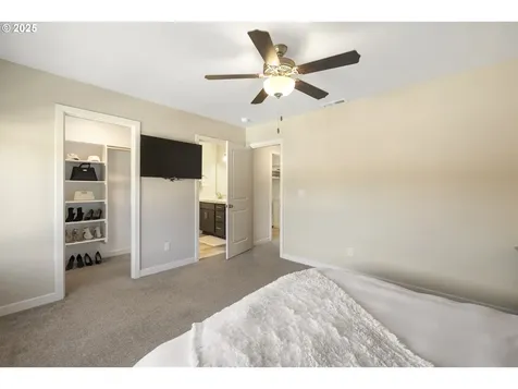 4236 E Willakenzie Street Newberg OR 97132