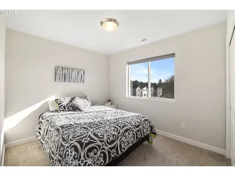 4236 E Willakenzie Street Newberg OR 97132