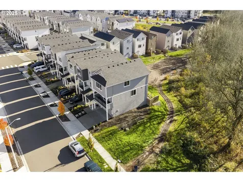 4236 E Willakenzie Street Newberg OR 97132