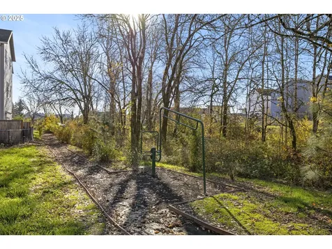 4236 E Willakenzie Street Newberg OR 97132