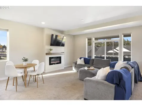 4236 E Willakenzie Street Newberg OR 97132