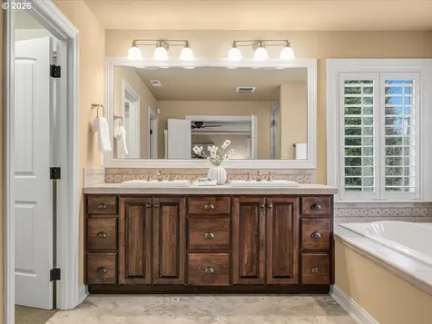 2520 NW 12th Circle Camas WA 98607