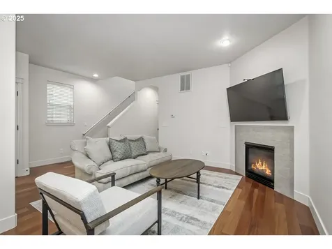 15183 SW Canyon Wren Way Beaverton OR 97007
