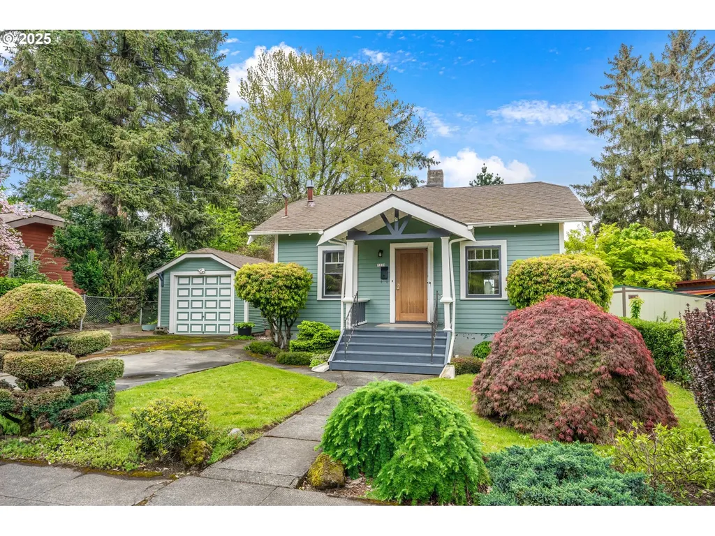 7318 SE Harrison Court Portland OR 97215