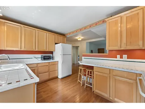 7318 SE Harrison Court Portland OR 97215