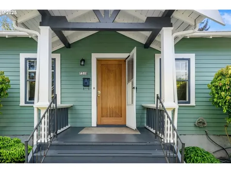 7318 SE Harrison Court Portland OR 97215