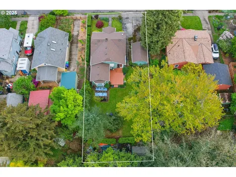 7318 SE Harrison Court Portland OR 97215