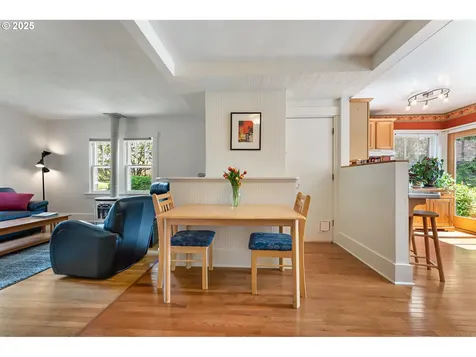 7318 SE Harrison Court Portland OR 97215