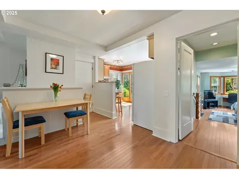 7318 SE Harrison Court Portland OR 97215
