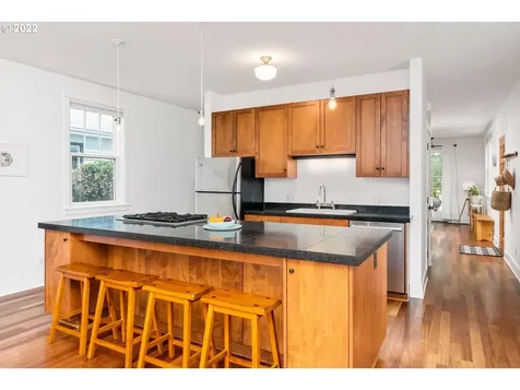 5519 SE 74th Avenue Portland OR 97206