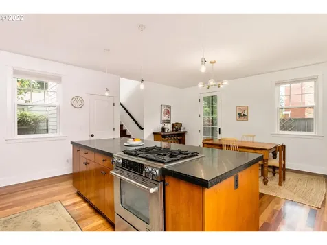 5519 SE 74th Avenue Portland OR 97206