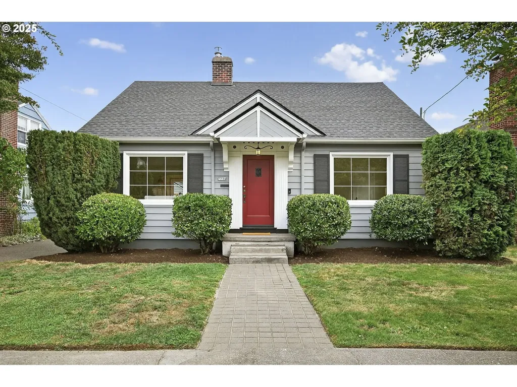 7754 SE 18th Avenue Portland OR 97202