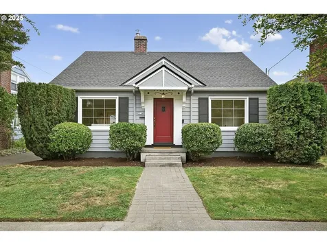 7754 SE 18th Avenue Portland OR 97202