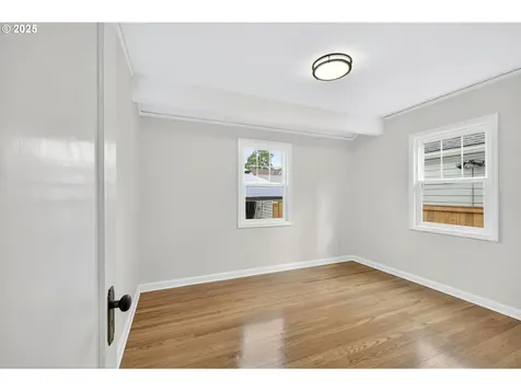 7754 SE 18th Avenue Portland OR 97202